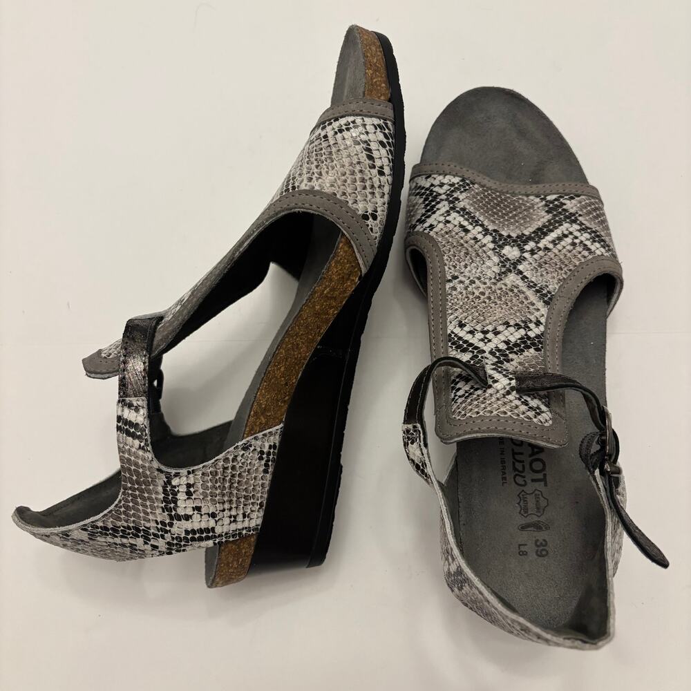 Naot Womens 39 US 8 Gray Snake Print Leather Comfort Sandals Made Israel
